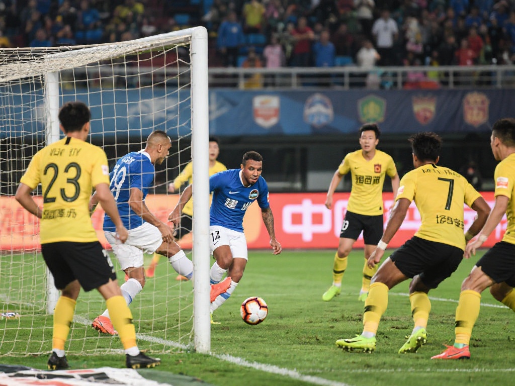 赛的球队在 赛的球队在